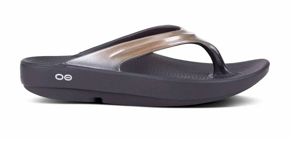 NEW OOFOS women's oolala luxe sandals in latte
